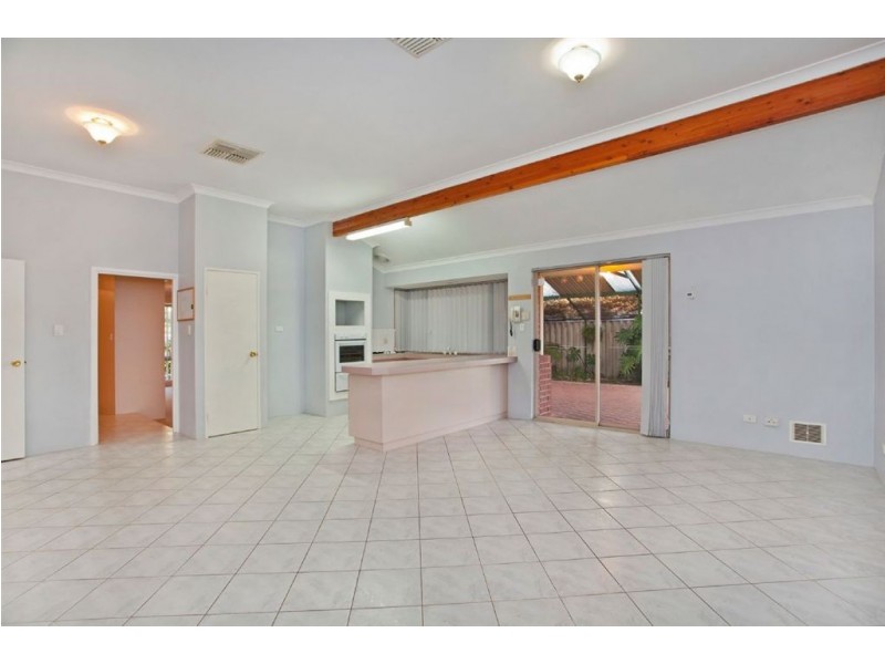 422 Moonlight Court, Huntingdale WA 6110