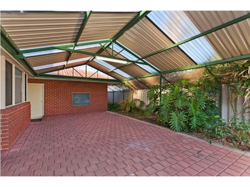 422 Moonlight Court, Huntingdale WA 6110