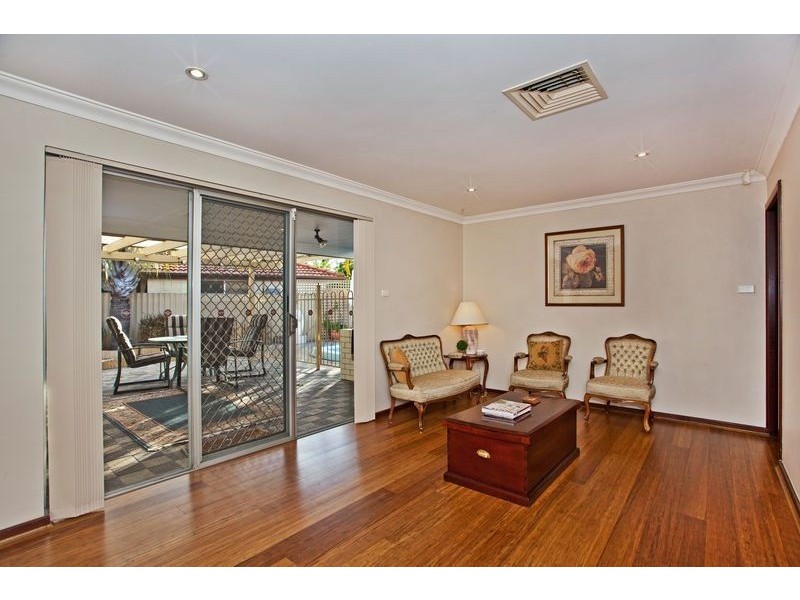 14 McLeish Place, Thornlie WA 6108