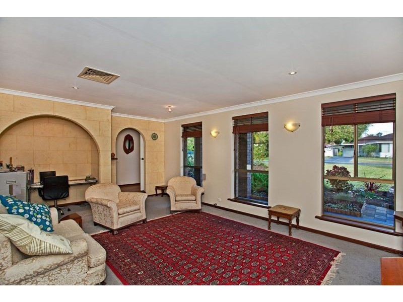 14 McLeish Place, Thornlie WA 6108