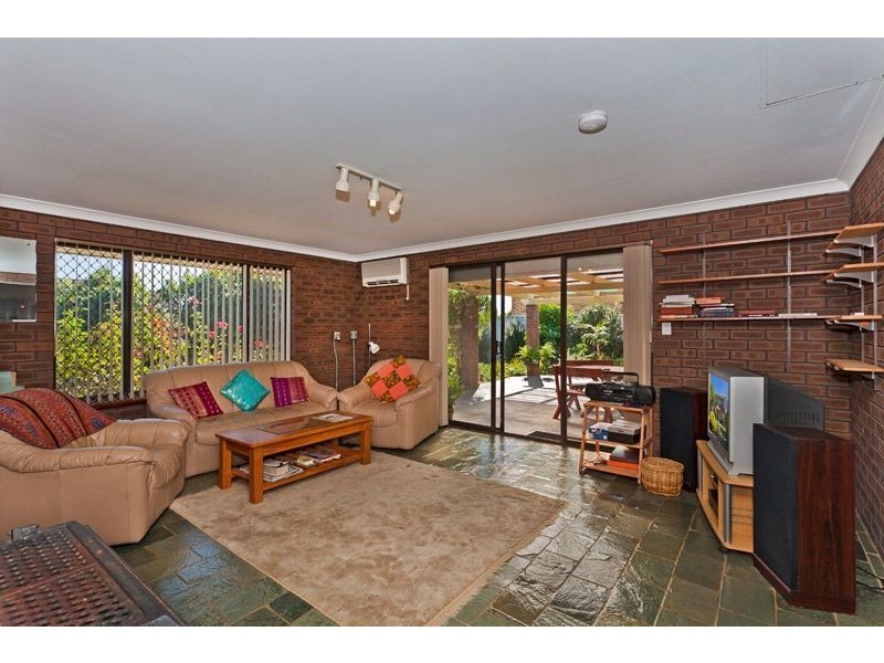 33 Richardson Arcade, Winthrop WA 6150