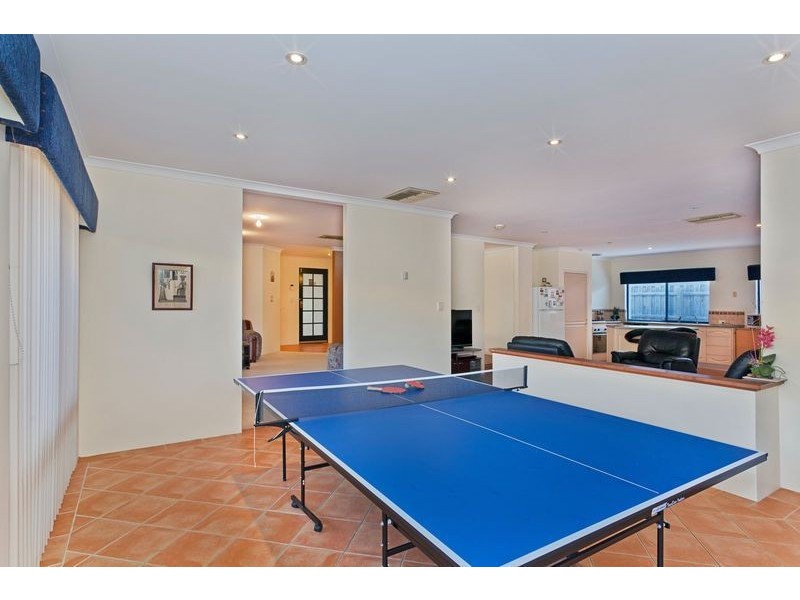 1 Woodspring Trail, Canning Vale WA 6155