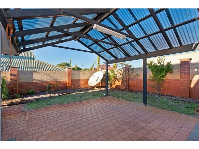 1 Woodspring Trail, Canning Vale WA 6155