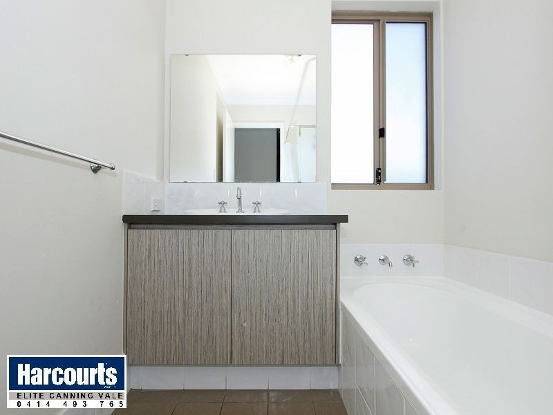 8 Derby Lane, Harrisdale WA 6112