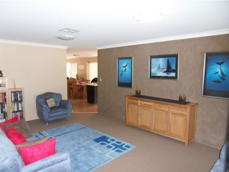 11 Calgary Street, Southern River WA 6110