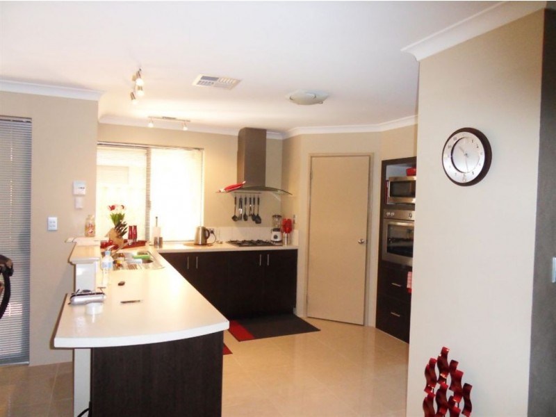 11 Calgary Street, Southern River WA 6110