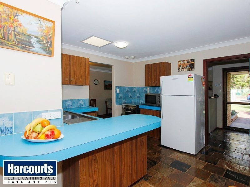 111 Vellgrove Ave, Parkwood WA 6147