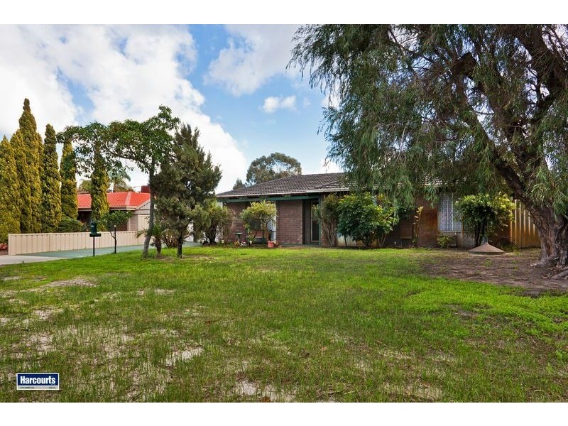 9 Oakajee Crt, Gosnells WA 6110
