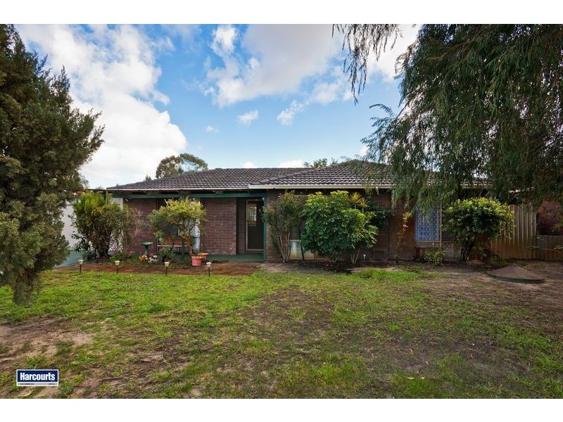 9 Oakajee Crt, Gosnells WA 6110