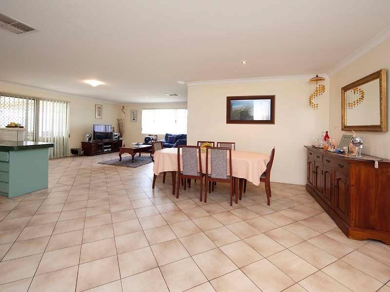 156 Southacre Drive, Canning Vale WA 6155