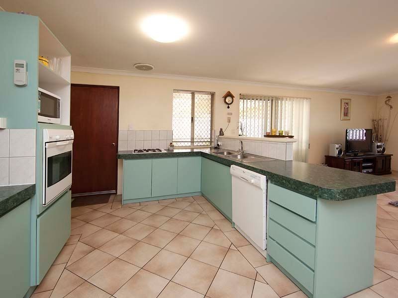 156 Southacre Drive, Canning Vale WA 6155
