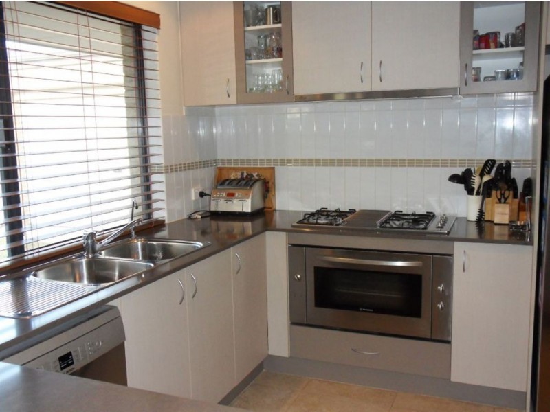 4 The Grandstand, Harrisdale WA 6112