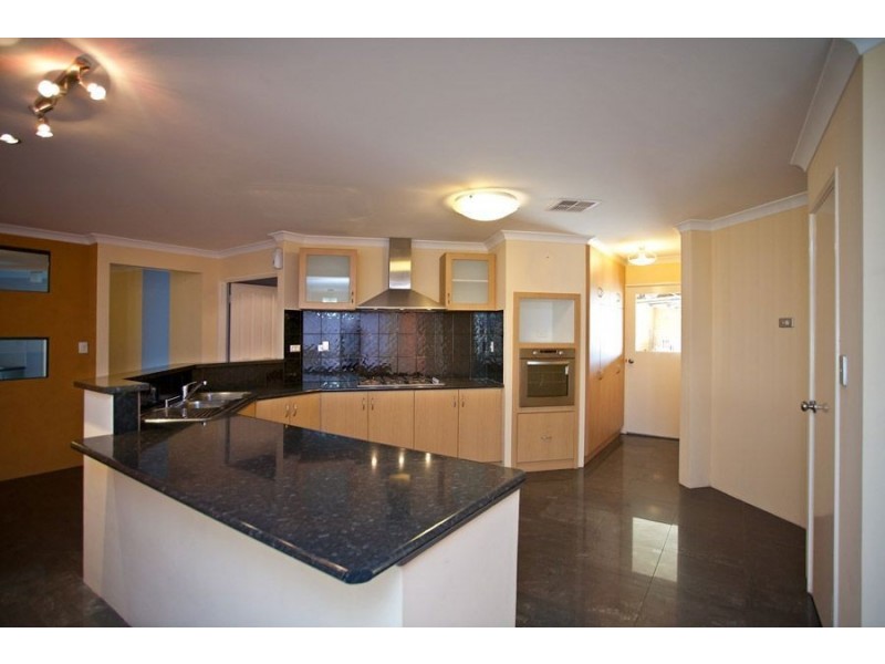 52 Ashmore Ave, Canning Vale WA 6155