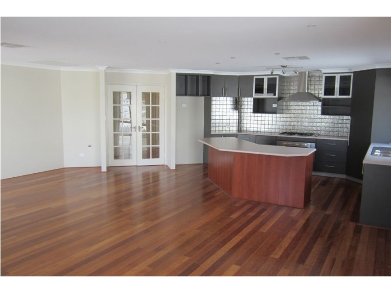 40 Carlton Loop, Canning Vale WA 6155