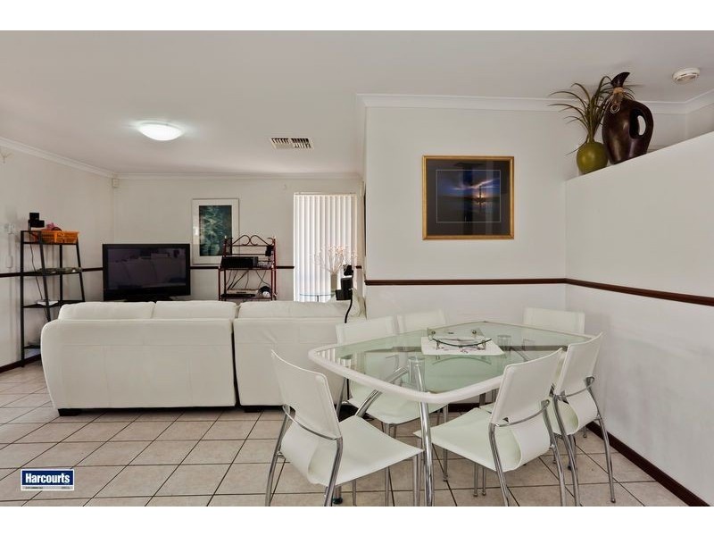 15 Rangeview Court, Maddington WA 6109