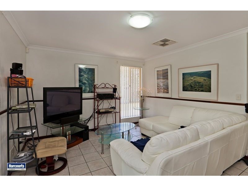 15 Rangeview Court, Maddington WA 6109