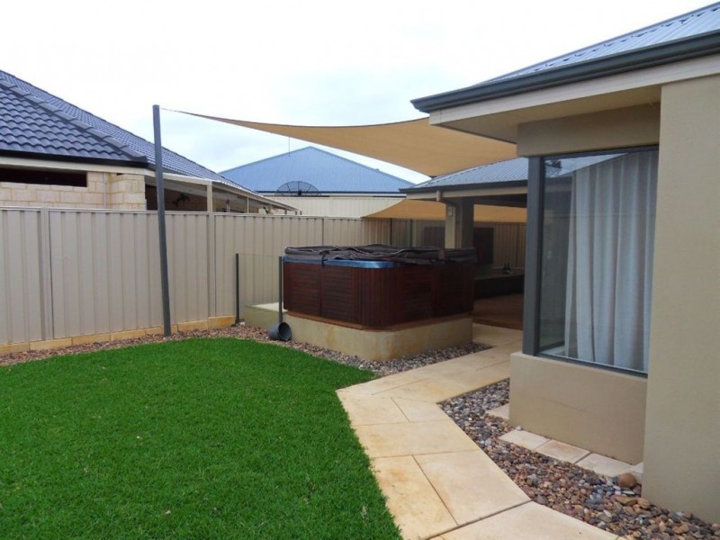 7 Emmet Parkway, Canning Vale WA 6155