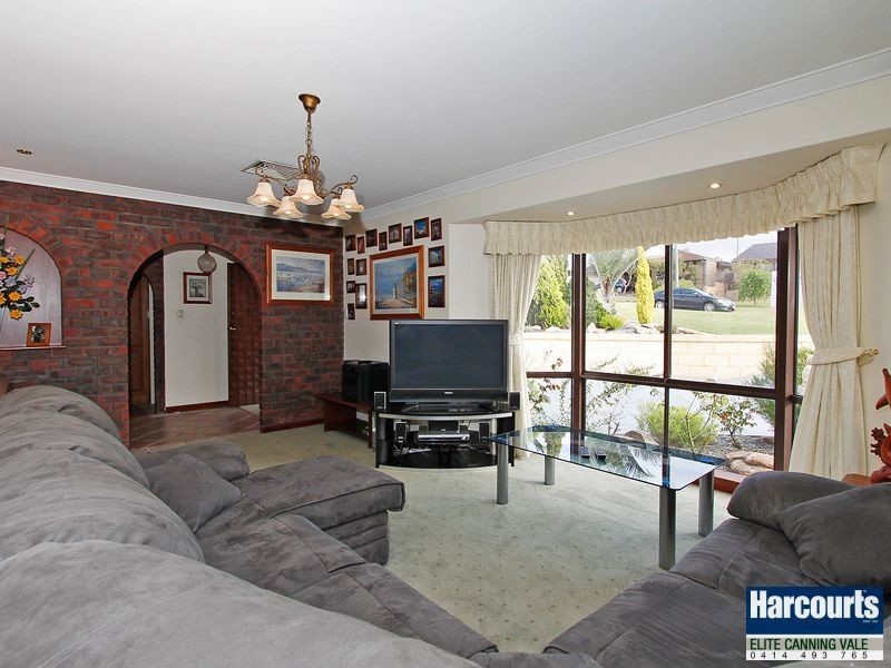 10 Redoubt Road, Willetton WA 6155