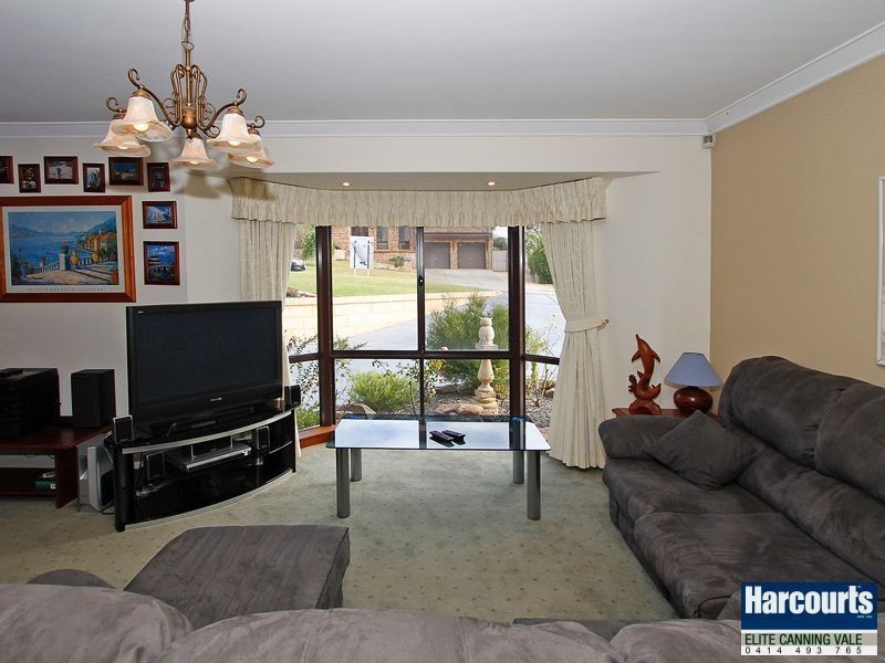 10 Redoubt Road, Willetton WA 6155