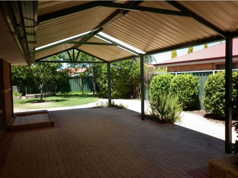 14 Mayhew Cross, Atwell WA 6164