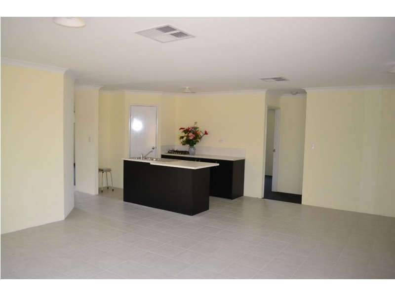 30 Goldfinch Bend, Harrisdale WA 6112