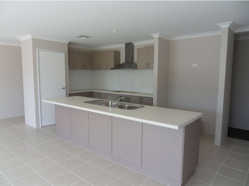 38 St Agnes Green, Southern River WA 6110