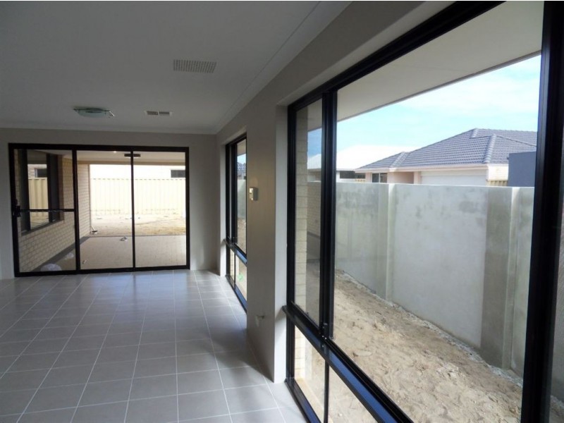 38 St Agnes Green, Southern River WA 6110