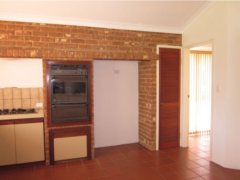 4 Fern Place, Woodvale WA 6026