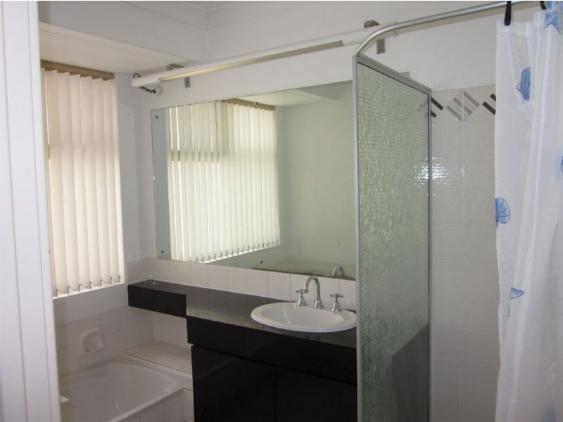 4 Fern Place, Woodvale WA 6026