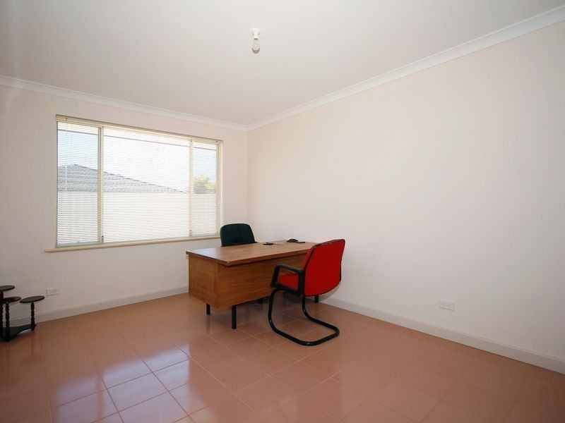 227 Warton Road, Thornlie WA 6108
