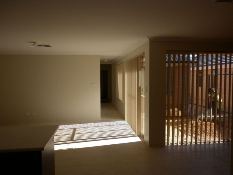 58 Riva Entrance, Piara Waters WA 6112