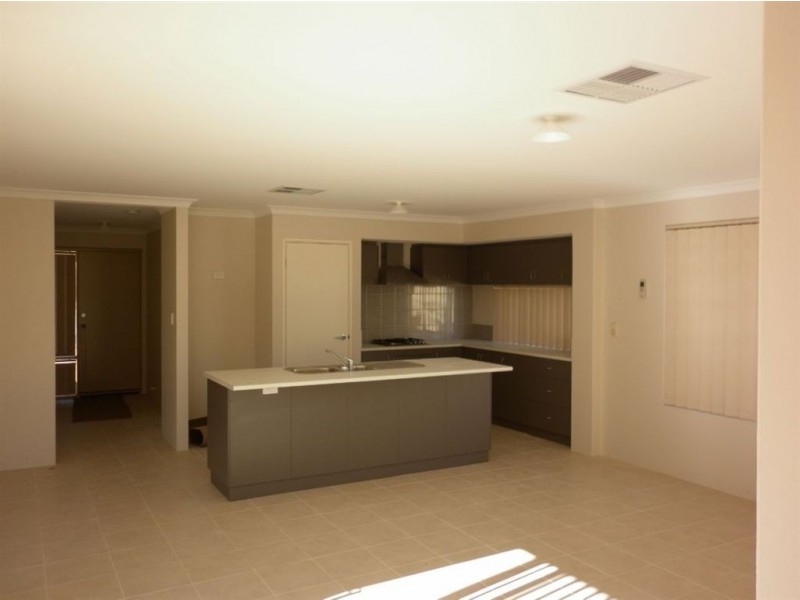 58 Riva Entrance, Piara Waters WA 6112