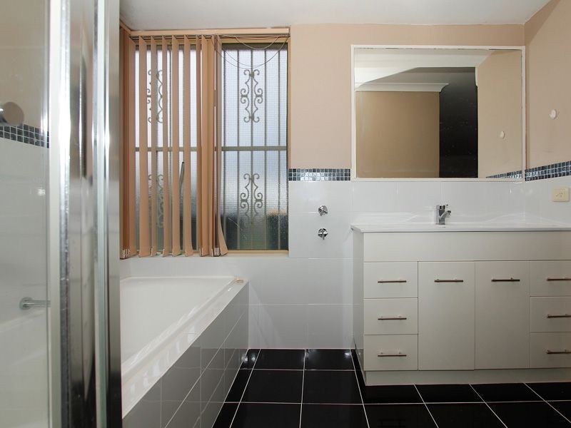 62 Merrifield Cir, Leeming WA 6149