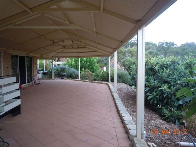 23 Richon Heights, Mount Richon WA 6112