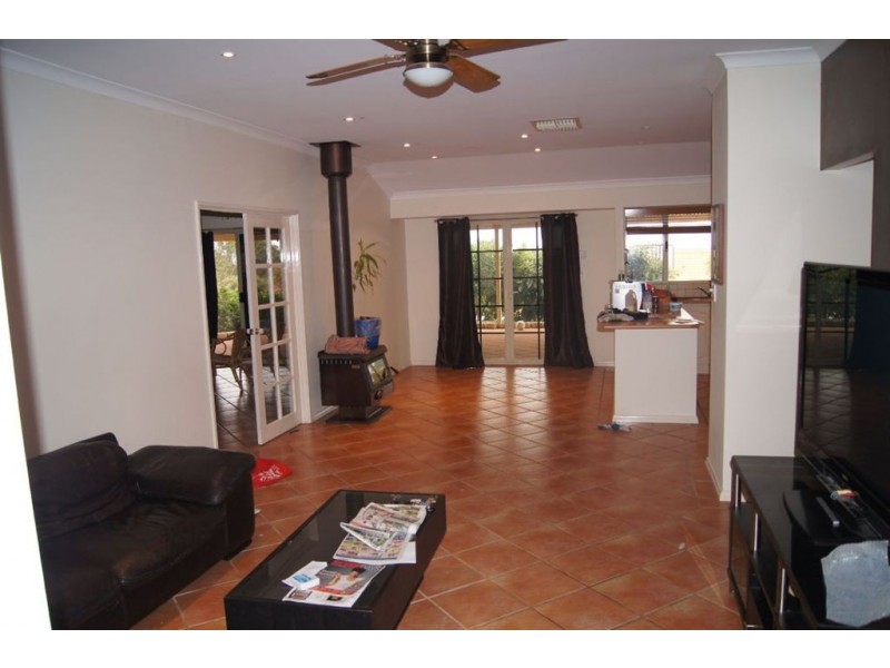 23 Richon Heights, Mount Richon WA 6112