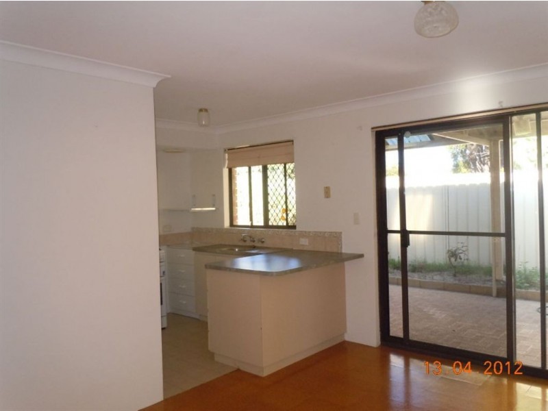 2/81 Crandon Street, Gosnells WA 6110