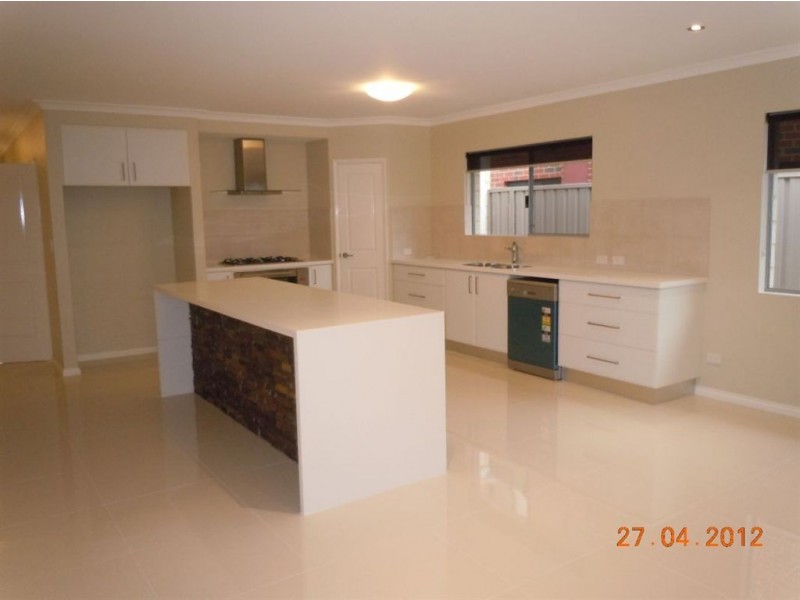 18 Tricia Court, Shelley WA 6148