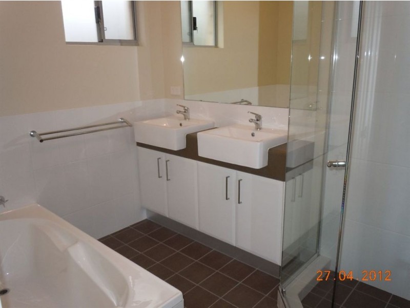 18 Tricia Court, Shelley WA 6148