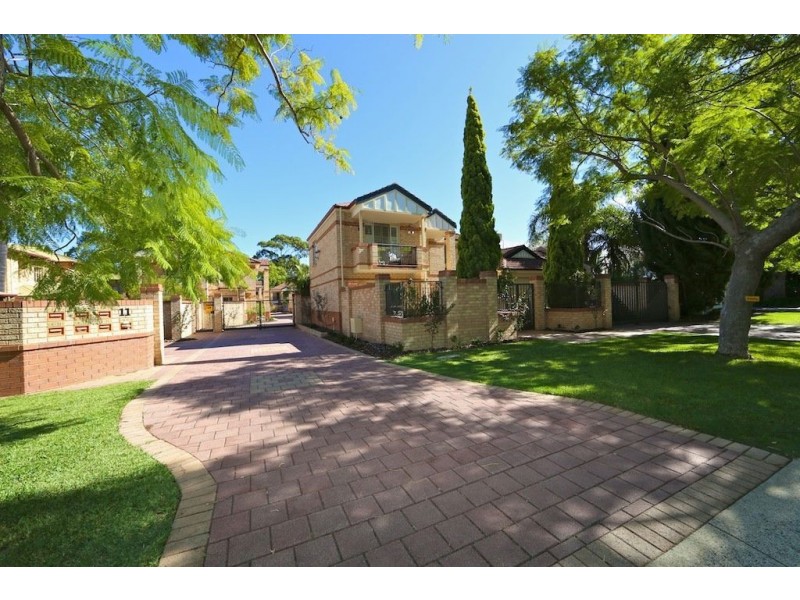6/11 Macleod Road, Applecross WA 6153