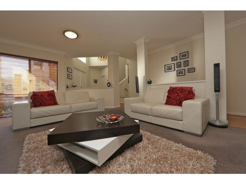 6/11 Macleod Road, Applecross WA 6153