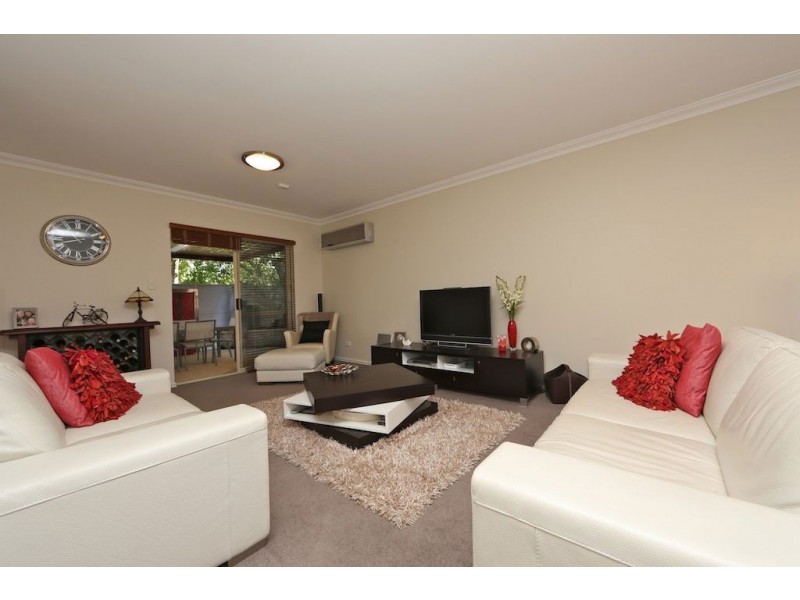 6/11 Macleod Road, Applecross WA 6153