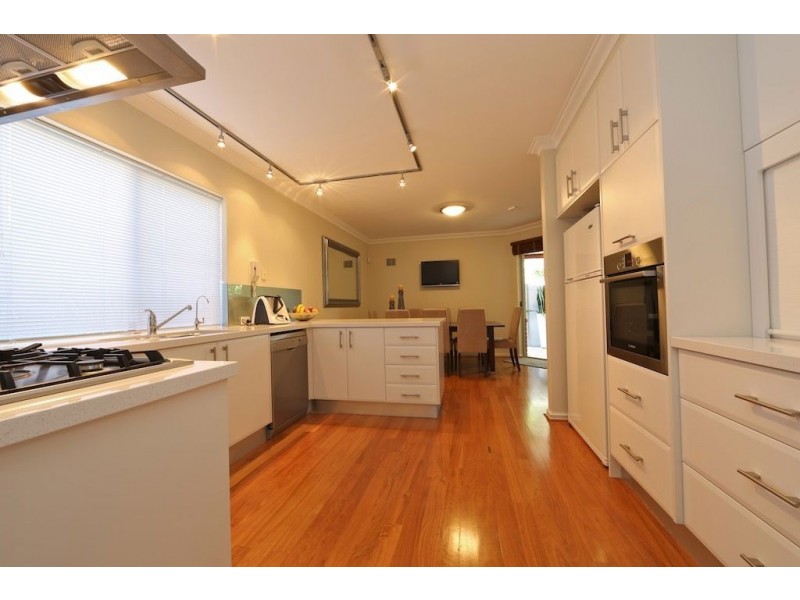 6/11 Macleod Road, Applecross WA 6153