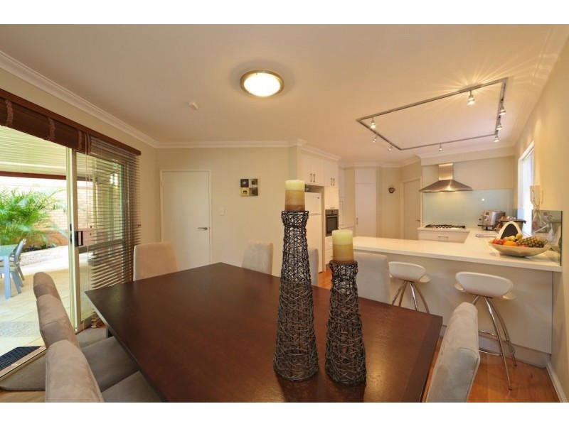 6/11 Macleod Road, Applecross WA 6153