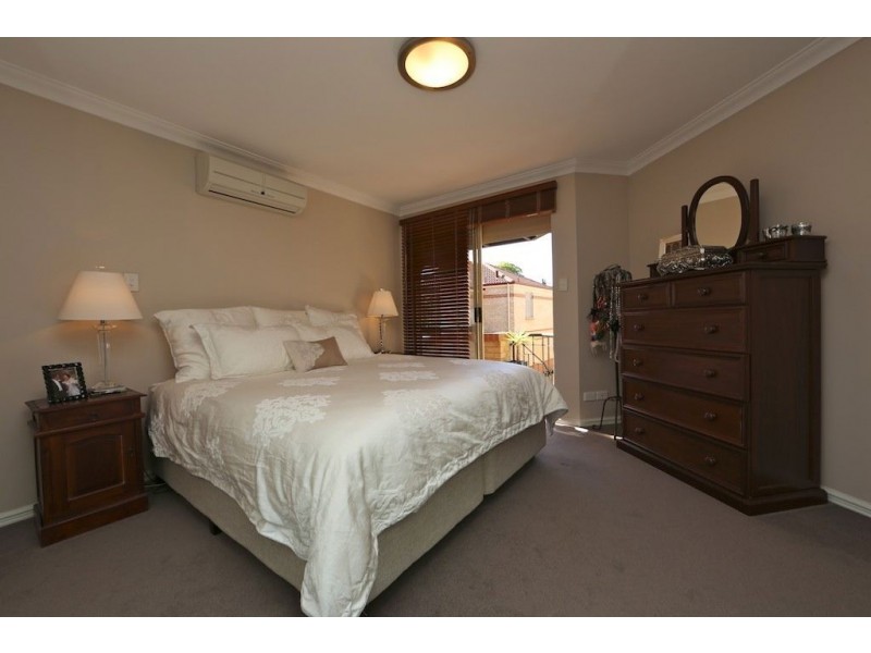 6/11 Macleod Road, Applecross WA 6153