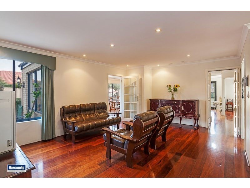 64 Bremner Circle, Canning Vale WA 6155