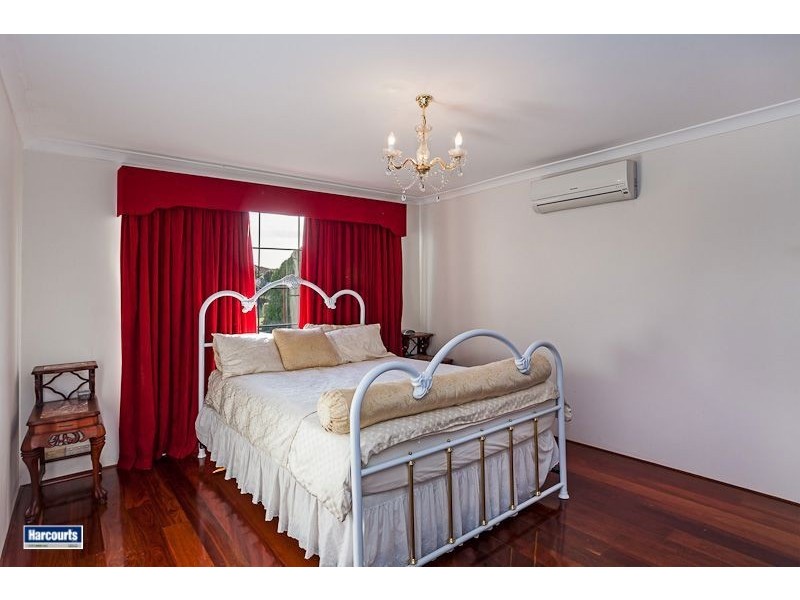 64 Bremner Circle, Canning Vale WA 6155