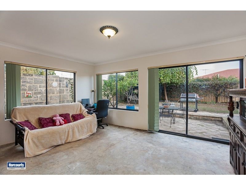 64 Bremner Circle, Canning Vale WA 6155