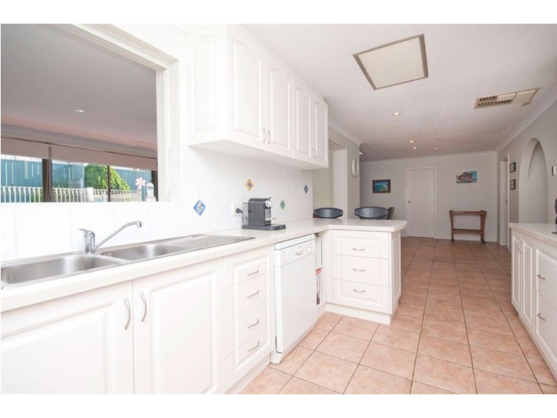 33 McKenzie Road, Samson WA 6163