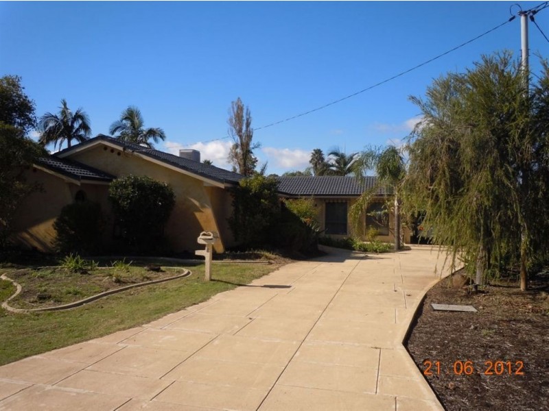 8 Robbins Place, Shelley WA 6148