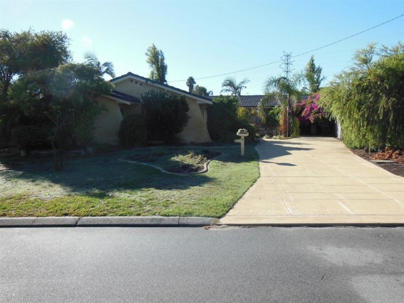 8 Robbins Place, Shelley WA 6148